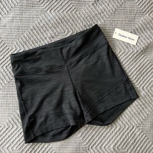 Outdoor Voices Move Free 3.5" Short sz M